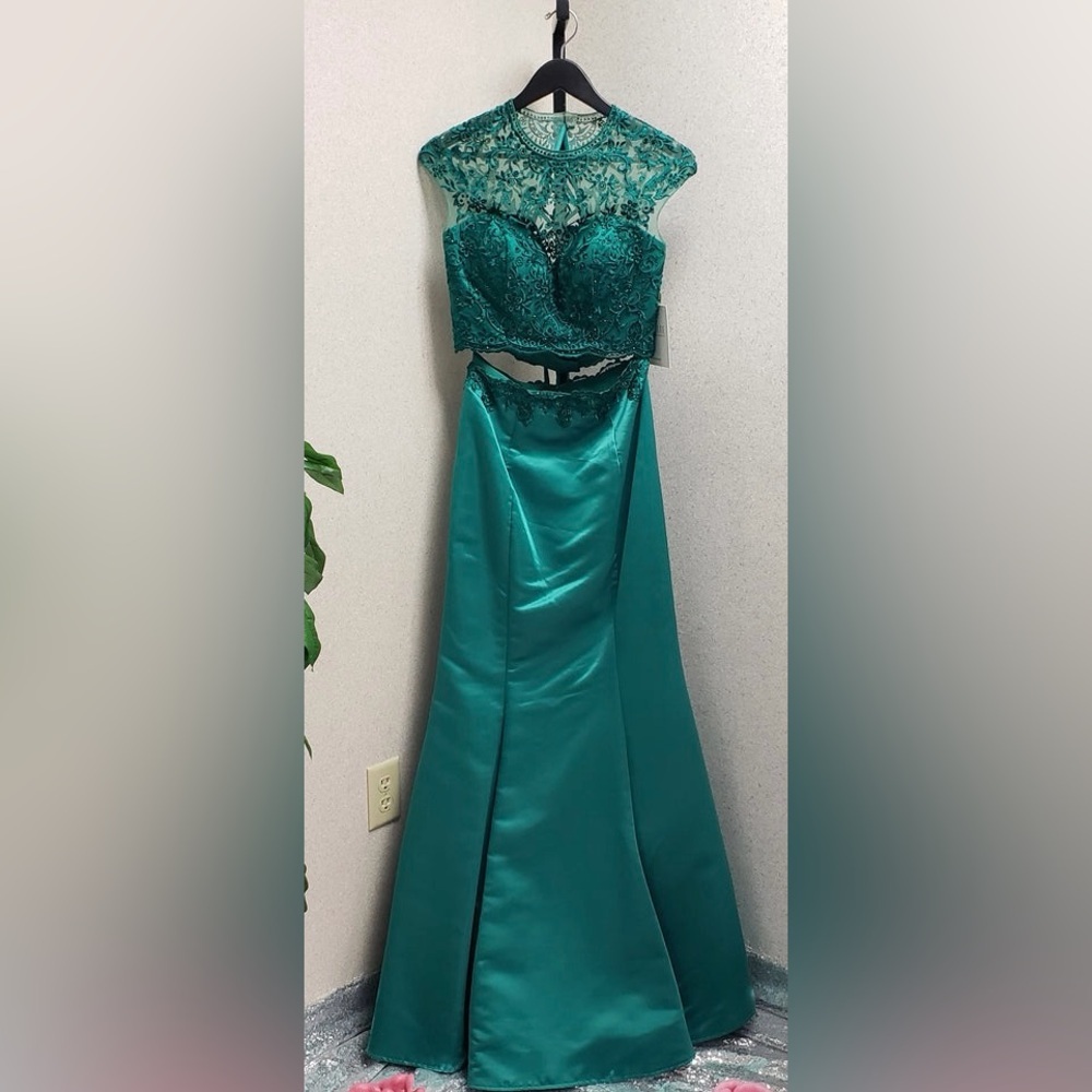 MORILEE Prom Style 99080 Size 4 Green mermaid